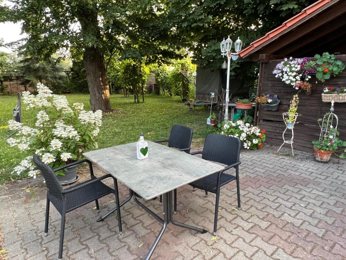 Gasthaus Kelly Magdeburg Exteriör bild