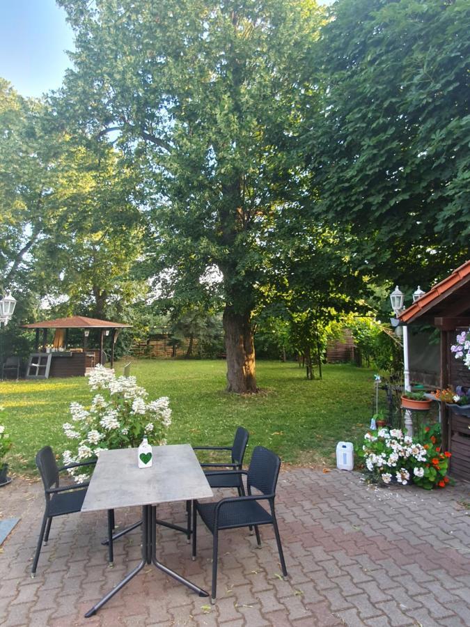 Gasthaus Kelly Magdeburg Exteriör bild